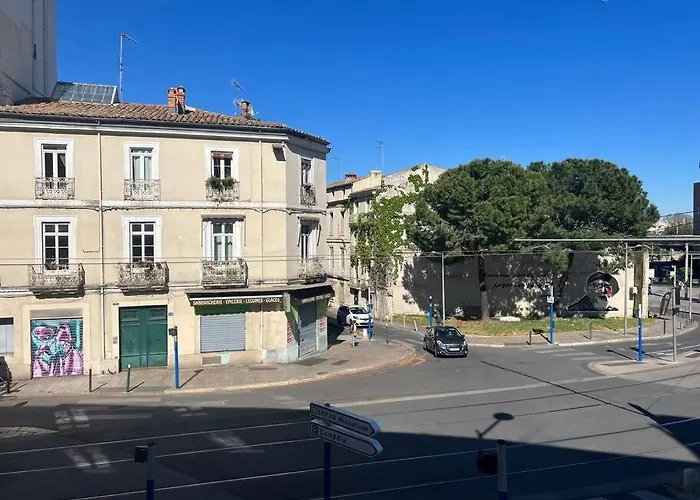 Montpellier Centre - La Fenetre De L\'Ecusson